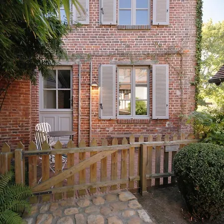 Le Jardin Decouverte Guest house Conches-en-Ouche