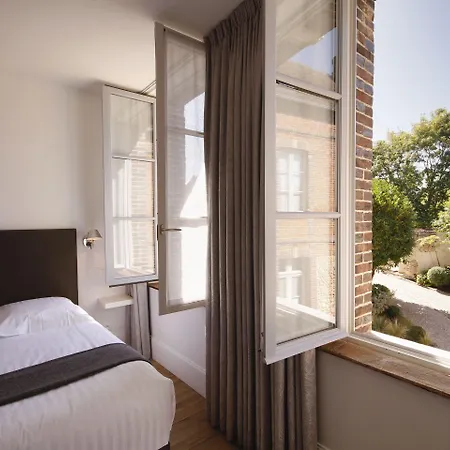 Le Jardin Decouverte 3*